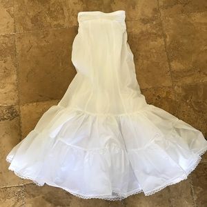 David’s Bridal Fit and Flare Wedding Dress Slip